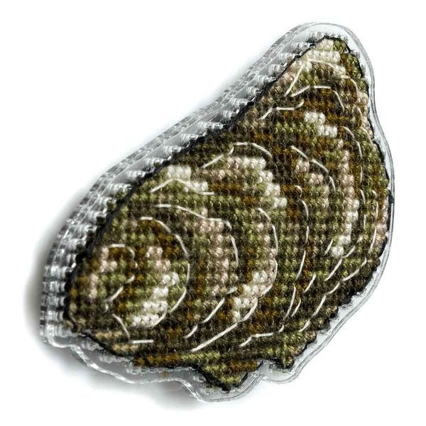 Plastic Cross-Stitch Kit &ndash; "Oyster" (Double-Sided) FLX-096