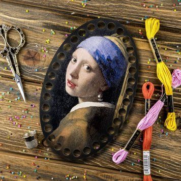 Floss Organizer &ndash; &ldquo;Girl with a Pearl Earring, Oval&rdquo; FLZ(P)-025