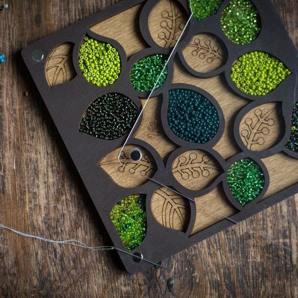 Bead Organizer Box &ndash; &ldquo;Autumn Leaves&rdquo;, With Clear Lid FLZB-042