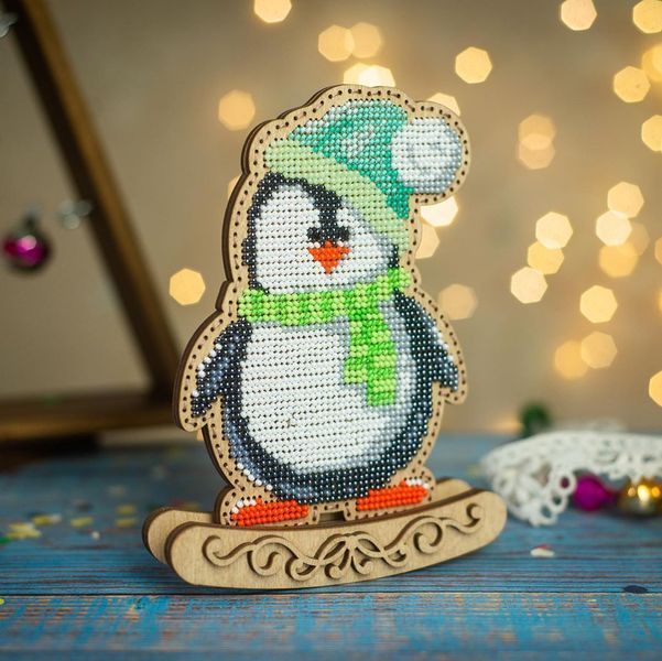 Wooden Bead Embroidery Kit &ndash; Rocking Ornament &ldquo;Polar Wanderer&rdquo; (Double-Sided) FLK-292