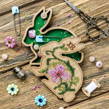 Wooden Bead Embroidery Kit &ndash; &ldquo;Box-Bunny&rdquo; (Double-Sided) FLK-424