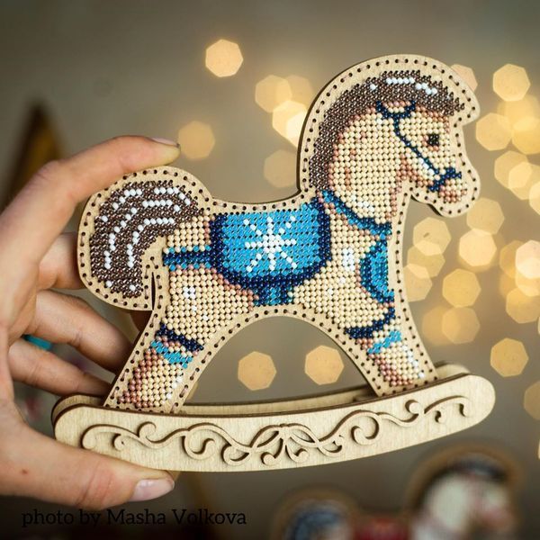 Wooden Bead Embroidery Kit &ndash; Rocking Ornament &ldquo;Starry Horse&rdquo; (Double-Sided) FLK-293