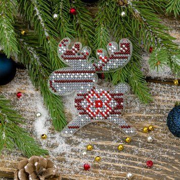 Bead Embroidery Kit (Plastic Base) &ndash; &ldquo;Christmas Ornament &ndash; Moose&rdquo; FLPL-041