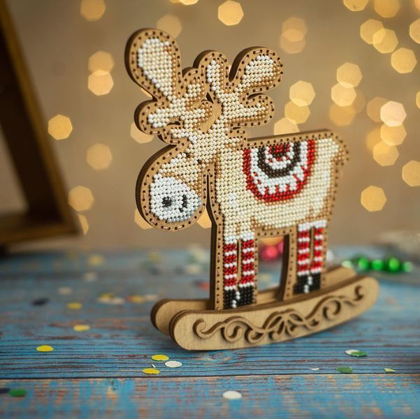 Wooden Bead Embroidery Kit &ndash; Rocking Ornament &ldquo;Moose of the Crystal Forest&rdquo; (Double-Sided) FLK-295