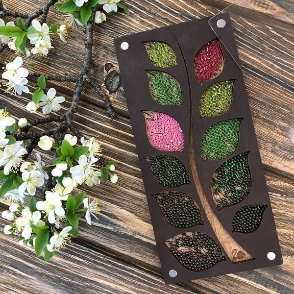 Bead Organizer Box &ndash; &ldquo;Leafy Branch&rdquo;, With Clear Lid FLZB-046