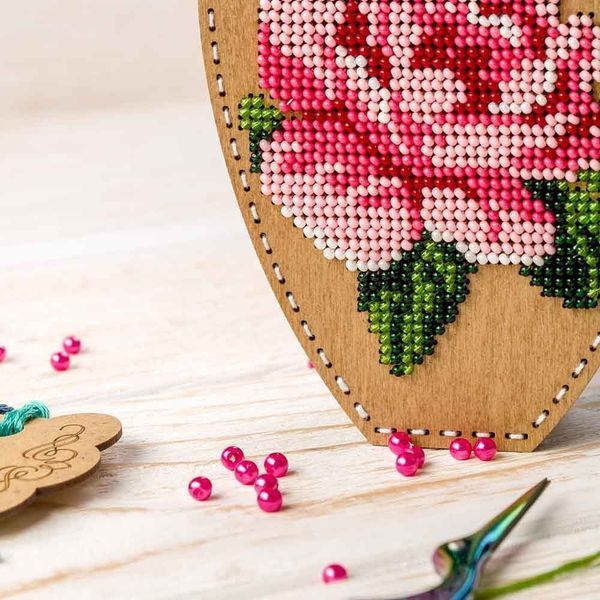 Wooden Bead Embroidery Kit &ndash; &ldquo;Rose&rdquo; (Double-Sided Vase) FLK-350