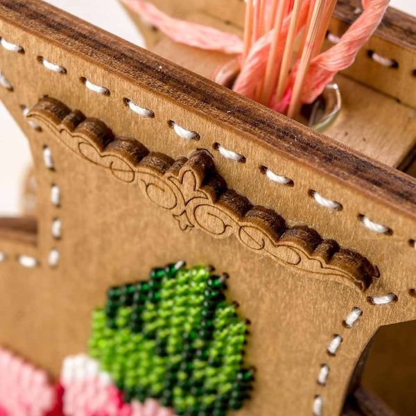 Wooden Bead Embroidery Kit &ndash; &ldquo;Rose&rdquo; (Double-Sided Vase) FLK-350