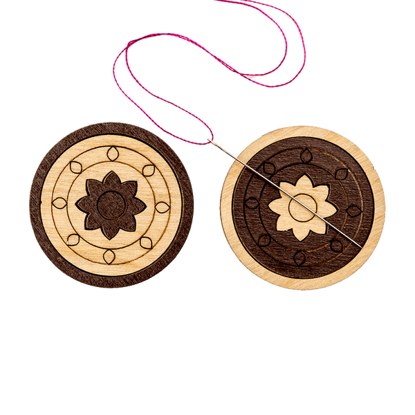 Needle Minder &ndash; &ldquo;Wooden, Double-Sided&rdquo; FLMH-007(W)