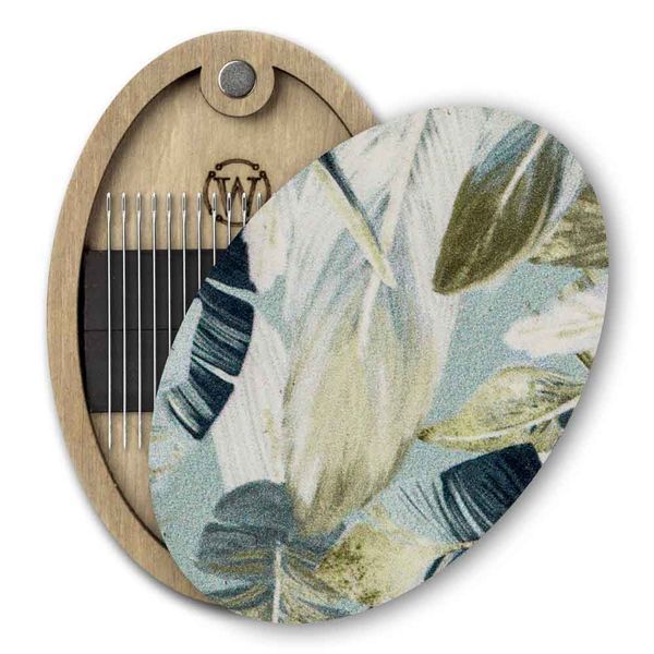Magnetic Needle Case Oval &ndash; &ldquo;Feathers&rdquo; FLZB(N)-155