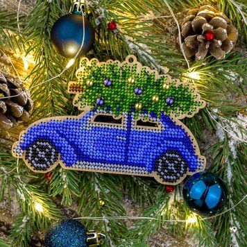 Wooden Bead Embroidery Kit &ndash; &ldquo;Christmas Ornament &ndash; Blue Car&rdquo; FLK-383