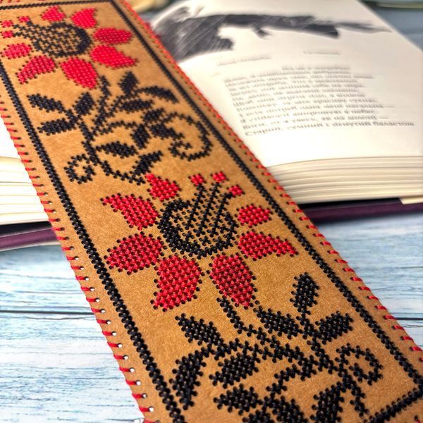 Craft Cardboard Embroidery Kit &ndash; &ldquo;Bookmark &ndash; Gerberas&rdquo; WLZ-015