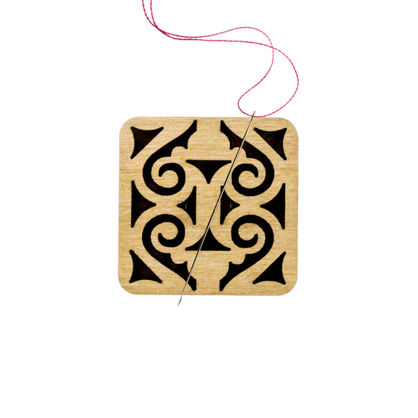 Needle Minder &ndash; &ldquo;Wooden, Single-Sided&rdquo; FLMH-078(W)