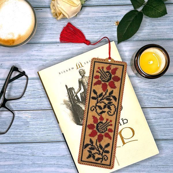 Craft Cardboard Embroidery Kit &ndash; &ldquo;Bookmark &ndash; Gerberas&rdquo; WLZ-015