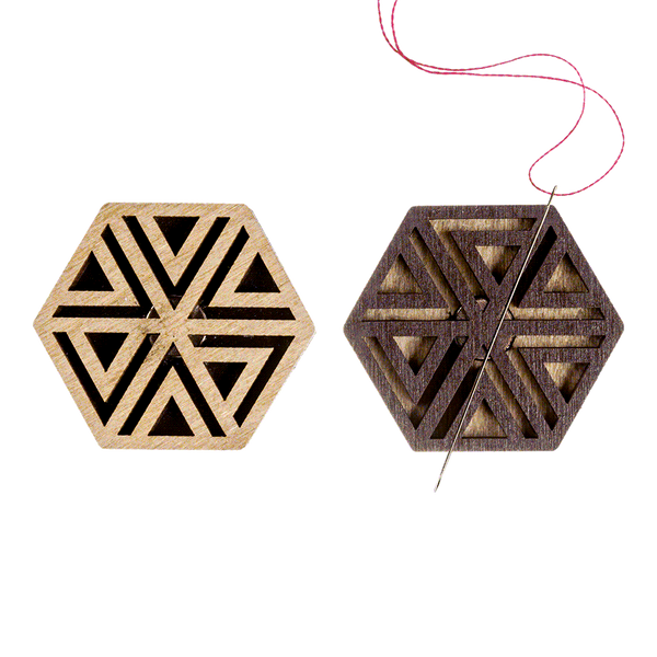 Needle Minder &ndash; &ldquo;Wooden, Double-Sided&rdquo; FLMH-051(W)