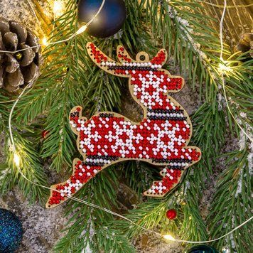 Wooden Bead Embroidery Kit &ndash; &ldquo;Christmas Ornament &ndash; Reindeer&rdquo; FLK-152
