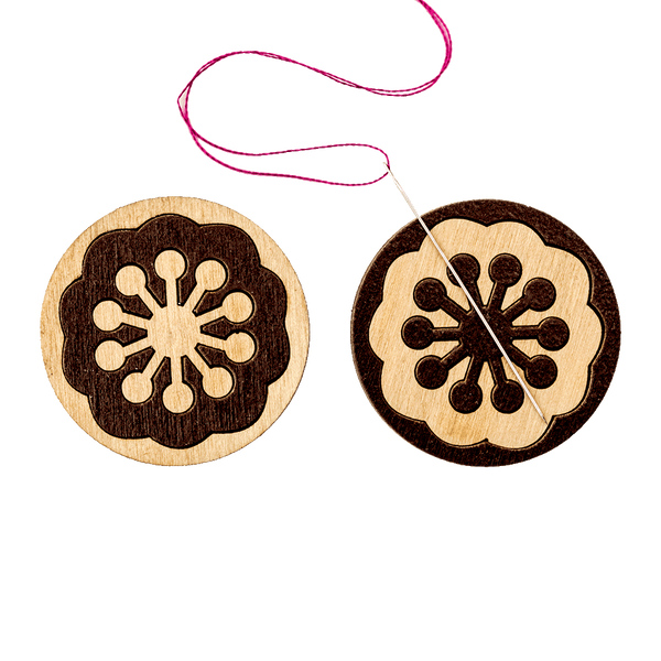 Needle Minder &ndash; &ldquo;Wooden, Double-Sided&rdquo; FLMH-008(W)