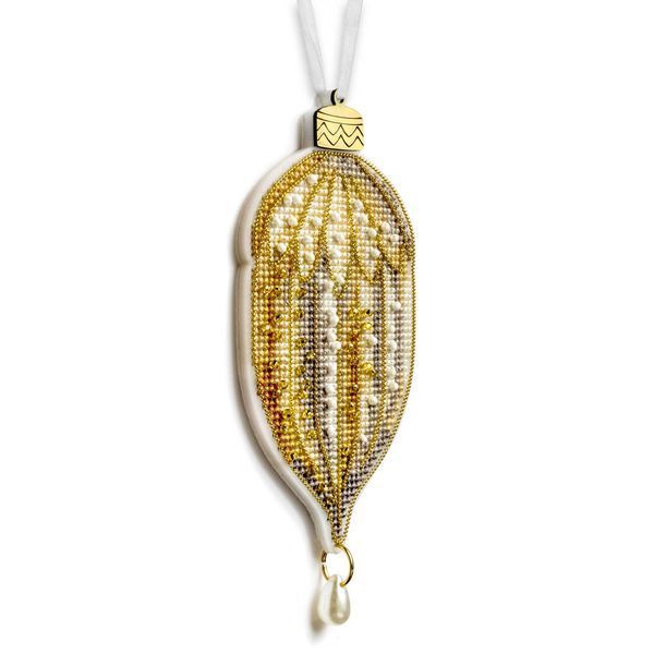 Plastic Cross-Stitch Kit &ndash; &ldquo;Christmas Ornament &ndash; Golden Acorn&rdquo; FLX-134
