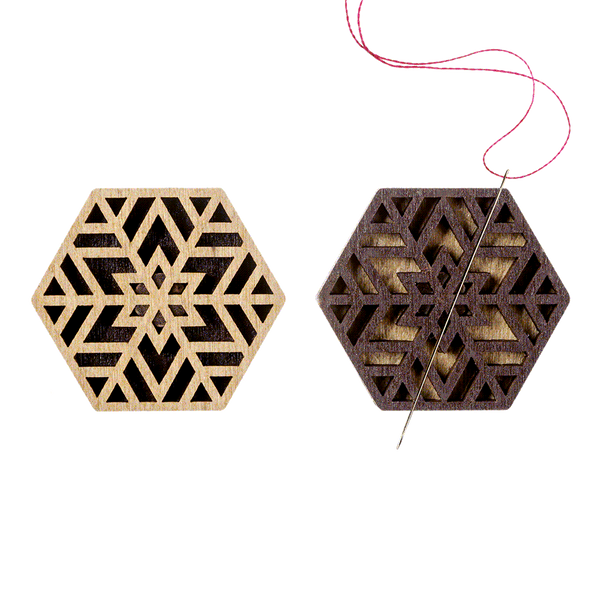 Needle Minder &ndash; &ldquo;Wooden, Double-Sided&rdquo; FLMH-052(W)