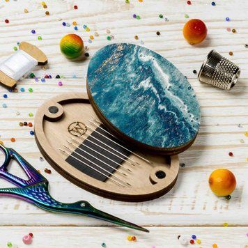 Magnetic Needle Case Oval &ndash; &ldquo;Blue & Gold Abstraction&rdquo; FLZB(N)-158