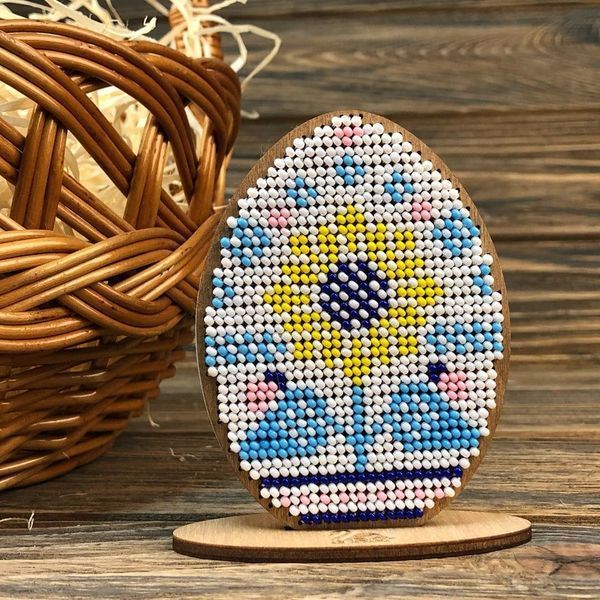 Wooden Bead Embroidery Kit &ndash; &ldquo;Easter Egg&rdquo; FLK-254