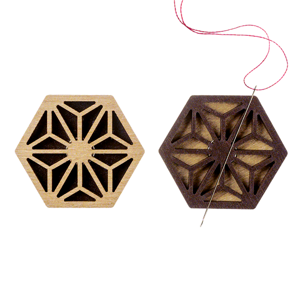 Needle Minder &ndash; &ldquo;Wooden, Double-Sided&rdquo; FLMH-053(W)