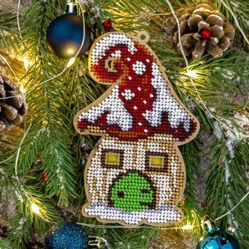 Wooden Bead Embroidery Kit &ndash; &ldquo;Christmas Ornament &ndash; Fairy House&rdquo; FLK-387