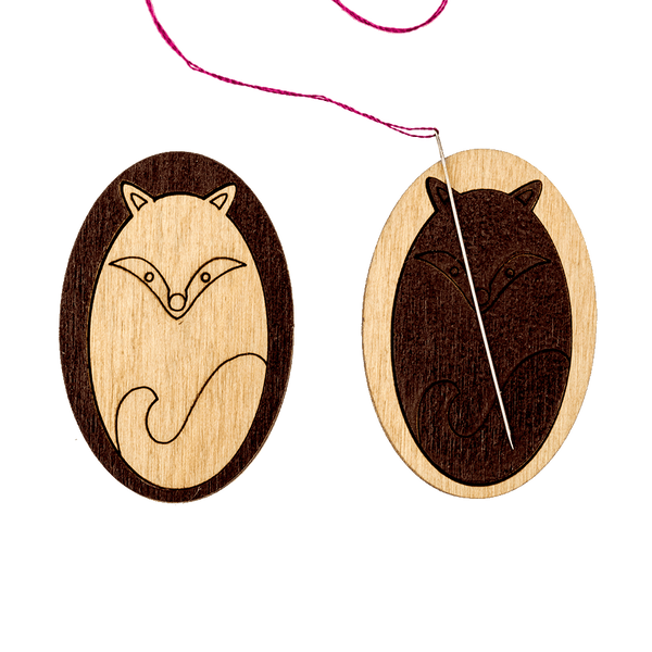 Needle Minder &ndash; &ldquo;Wooden, Double-Sided&rdquo; FLMH-026(W)