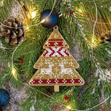 Wooden Bead Embroidery Kit &ndash; &ldquo;Christmas Ornament &ndash; Tree&rdquo; FLK-157