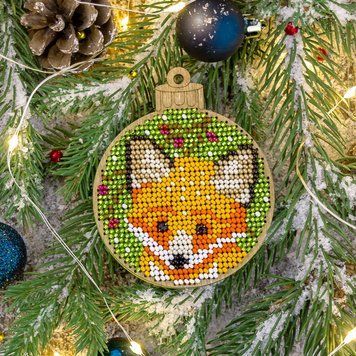 Wooden Bead Embroidery Kit &ndash; &ldquo;Christmas Ornament &ndash; Fox&rdquo; FLK-308