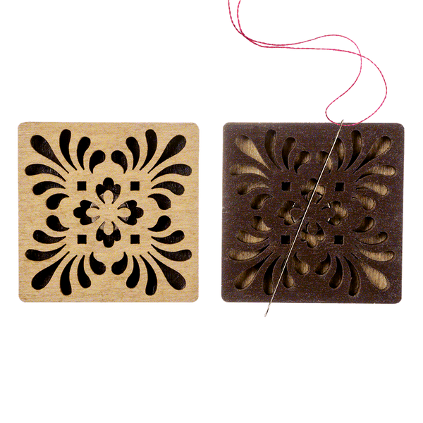 Needle Minder &ndash; &ldquo;Wooden, Double-Sided&rdquo; FLMH-057(W)