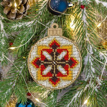 Wooden Bead Embroidery Kit &ndash; &ldquo;Christmas Ornament &ndash; Red Glow&rdquo; FLK-310