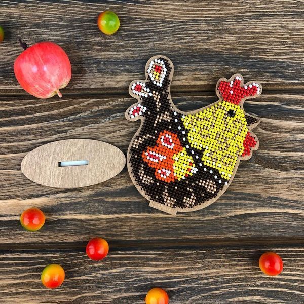 Wooden Bead Embroidery Kit &ndash; &ldquo;Colorful Hen&rdquo; FLK-334