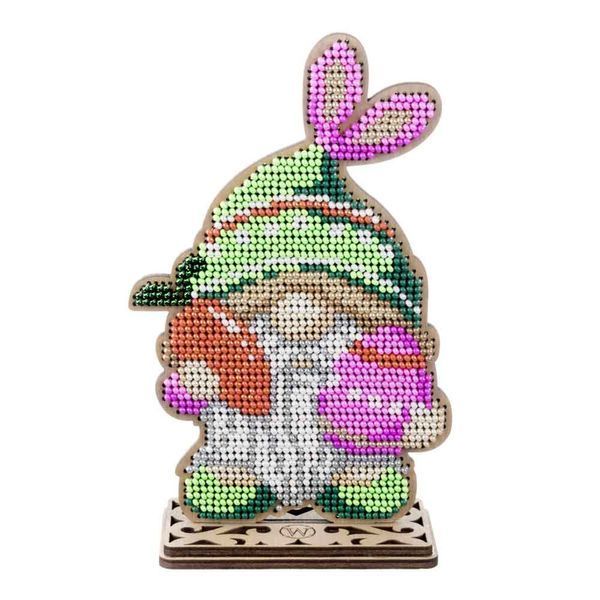 Wooden Bead Embroidery Kit &ndash; &ldquo;Cheerful Gnome&rdquo; FLK-544
