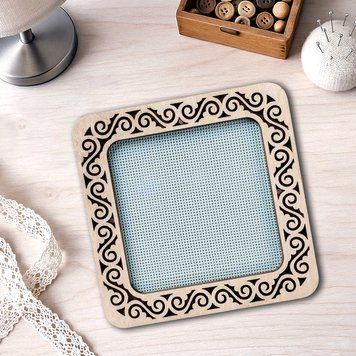 Magnetic Embroidery Frame (10 &times; 10 cm inner size) FLMP-002