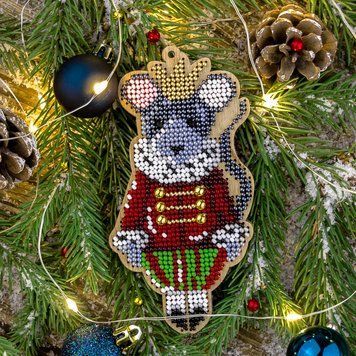 Wooden Bead Embroidery Kit &ndash; &ldquo;Christmas Ornament &ndash; Rat King&rdquo; FLK-393