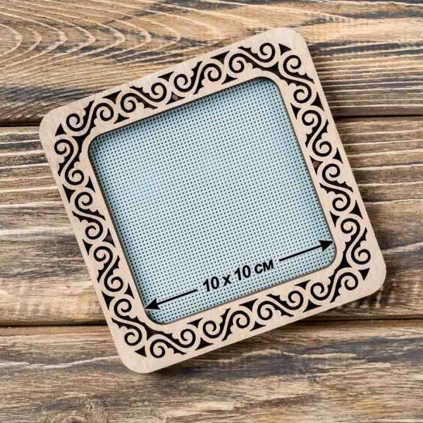 Magnetic Embroidery Frame (10 &times; 10 cm inner size) FLMP-002