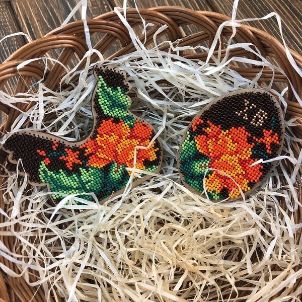 Wooden Bead Embroidery Kit &ndash; &ldquo;Hen&rdquo; FLK-161