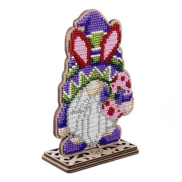 Wooden Bead Embroidery Kit &ndash; &ldquo;Festive Gnome&rdquo; FLK-545