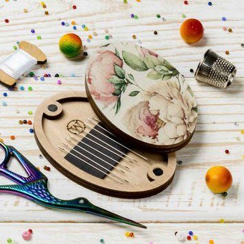 Magnetic Needle Case Oval &ndash; &ldquo;Peonies&rdquo; FLZB(N)-167