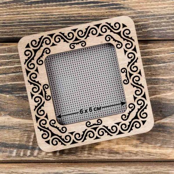 Magnetic Embroidery Frame (6 &times; 6 cm inner size) FLMP-003