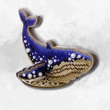 Wooden Bead Embroidery Kit &ndash; &ldquo;Blue Whale&rdquo; FLK-582