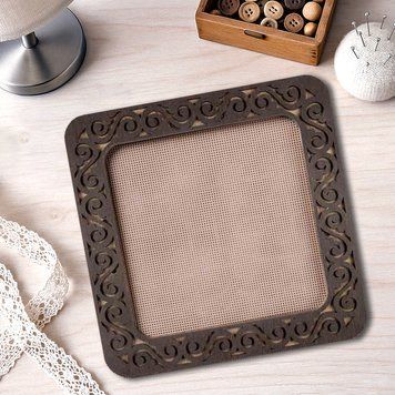 Magnetic Embroidery Frame (14 &times; 14 cm inner size) FLMP-005