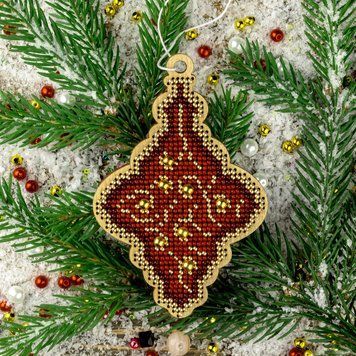 Wooden Bead Embroidery Kit &ndash; &ldquo;Christmas Ornament &ndash; Golden Motifs &ndash; Icicle&rdquo; FLK-446