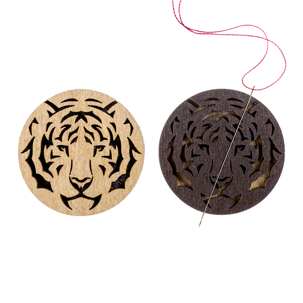 Needle Minder &ndash; &ldquo;Wooden, Double-Sided&rdquo; FLMH-064(W)