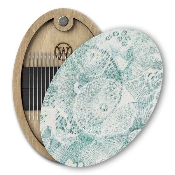 Magnetic Needle Case Oval &ndash; &ldquo;Sea Ornaments&rdquo; FLZB(N)-169
