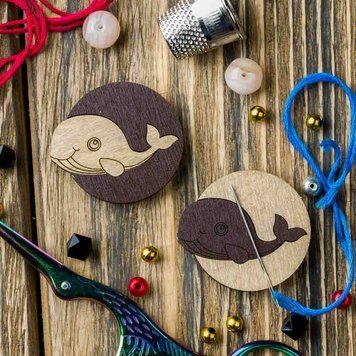 Needle Minder &ndash; &ldquo;Wooden, Double-Sided&rdquo; FLMH-029(W)