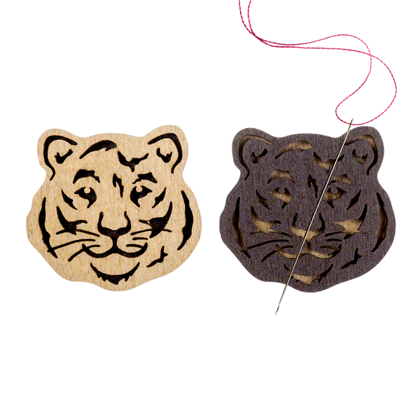 Needle Minder &ndash; &ldquo;Wooden, Double-Sided&rdquo; FLMH-065(W)