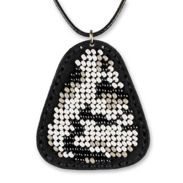 Faux Leather Bead Embroidery Kit &ndash; &ldquo;Pendant&rdquo; FLBB-084 Black