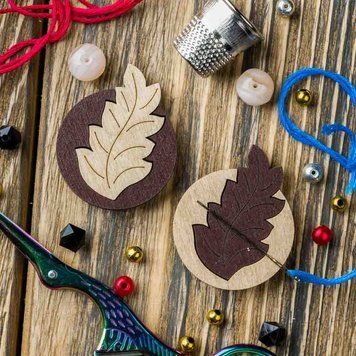 Needle Minder &ndash; &ldquo;Wooden, Double-Sided&rdquo; FLMH-030(W)