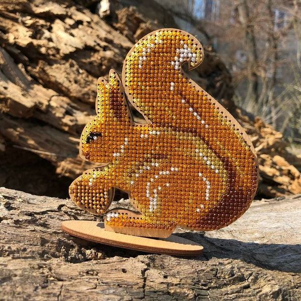 Wooden Bead Embroidery Kit &ndash; &ldquo;Squirrel&rdquo; FLK-119